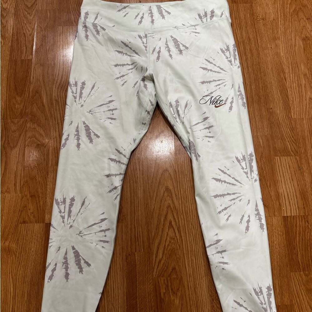 Nike Women's Dri Fit One Luxe Resort Women's Mid-Rise 7/8 Legging Size XL
